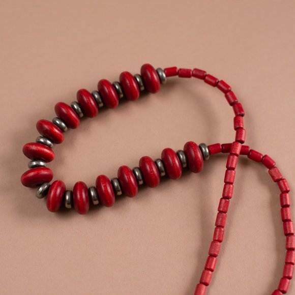 Vintage Red Wood Beads and Metal Necklace - Picture 6 of 6